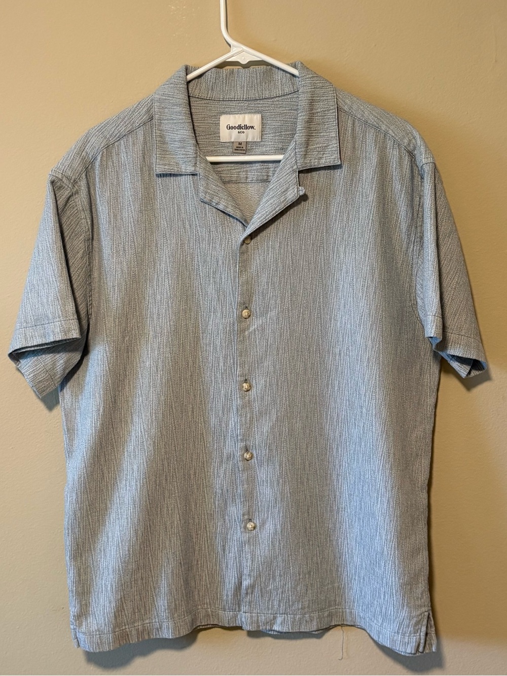 Goodfellow & Co Men’s Light Blue Short Sleeve Button-Down Camp Shirt